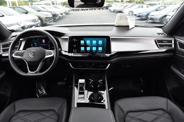 2026 Volkswagen Atlas Cross Sport SE w/Technology