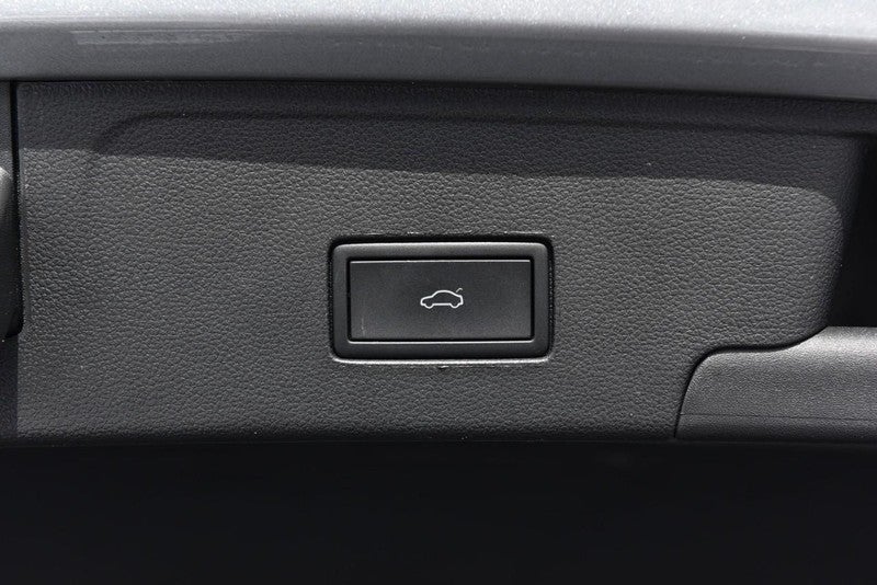 2023 Volkswagen Atlas Cross Sport 3.6L V6 SE w/Technology FWD