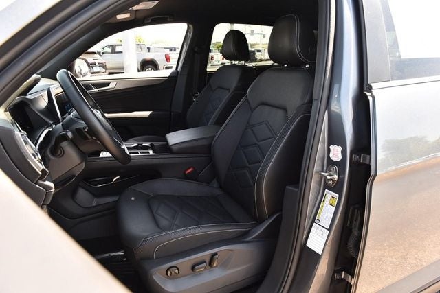 2025 Volkswagen Atlas Cross Sport 2.0T SE w/Technology FWD