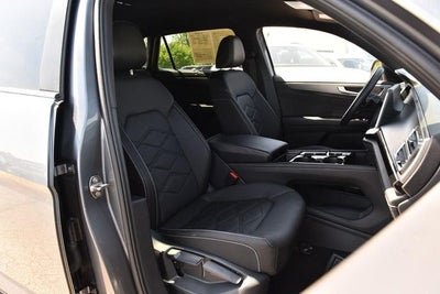 2025 Volkswagen Atlas Cross Sport 2.0T SE w/Technology FWD
