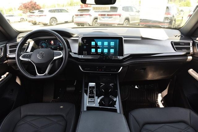 2025 Volkswagen Atlas Cross Sport 2.0T SE w/Technology FWD