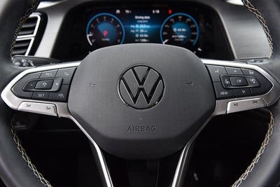 2025 Volkswagen Atlas Cross Sport 2.0T SE w/Technology