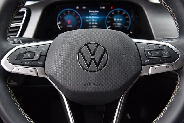 2025 Volkswagen Atlas Cross Sport 2.0T SE w/Technology
