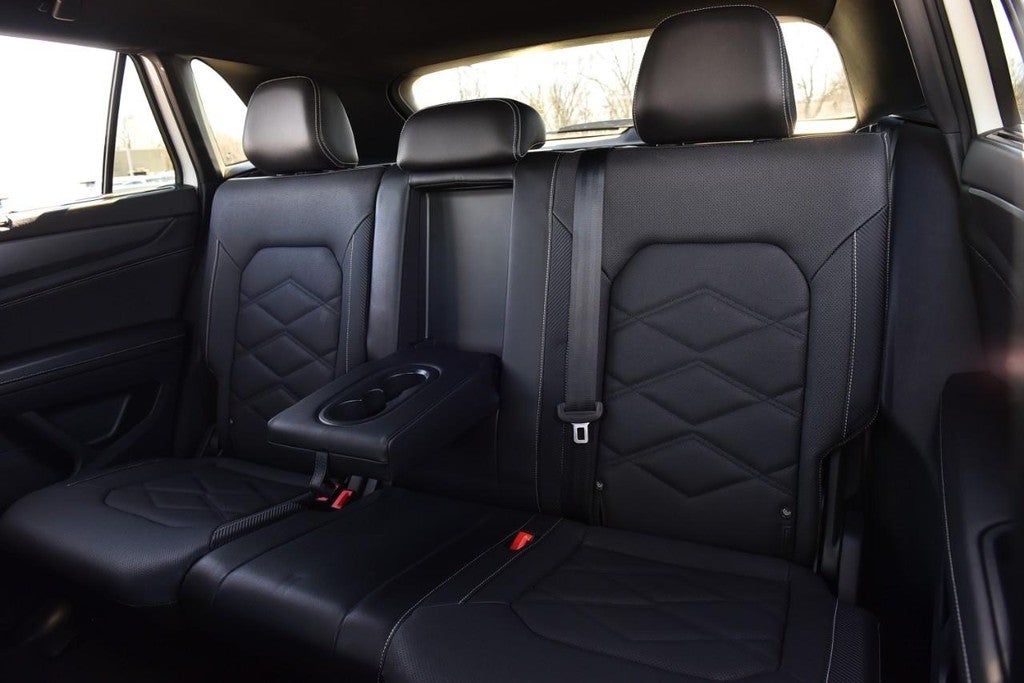 2024 Volkswagen Atlas Cross Sport 2.0T SE w/Technology FWD