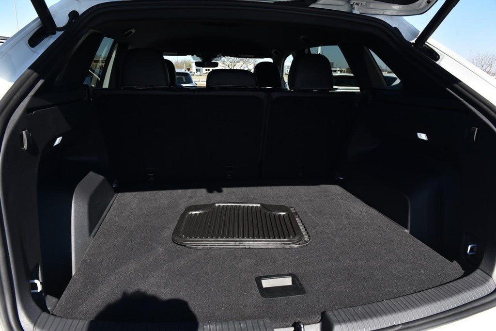 2024 Volkswagen Atlas Cross Sport 2.0T SE w/Technology FWD