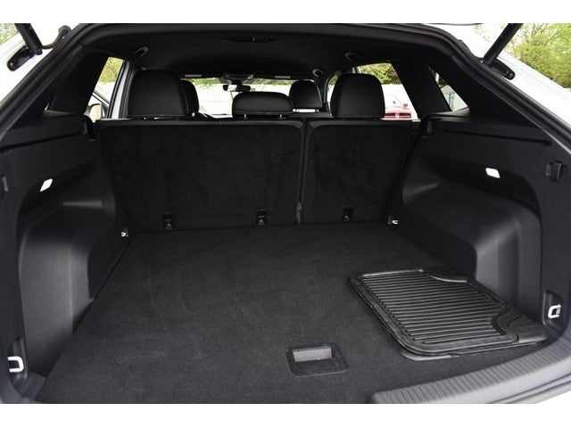 2025 Volkswagen Atlas Cross Sport 2.0T SE w/Technology FWD