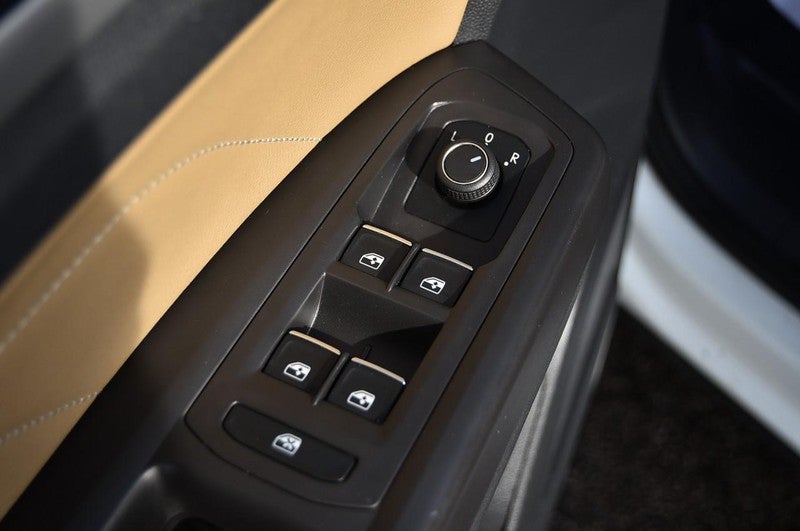 2023 Volkswagen Atlas Cross Sport 3.6L V6 SE w/Technology FWD