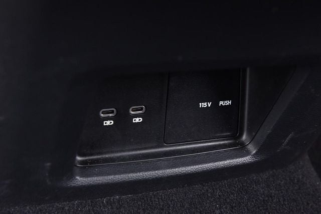 2025 Volkswagen Atlas Cross Sport 2.0T SE w/Technology FWD