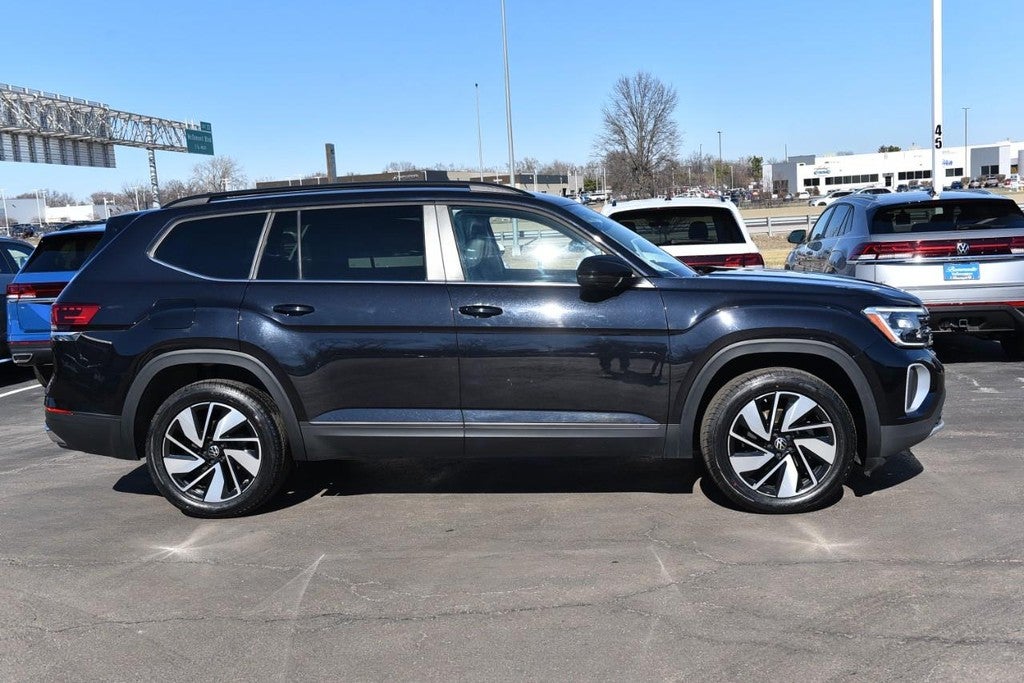 2024 Volkswagen Atlas 2.0T SE w/Technology FWD