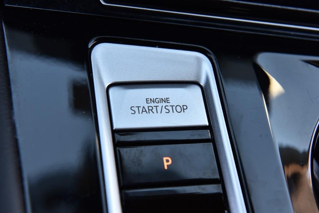 2025 Volkswagen Atlas 2.0T SE w/Technology FWD