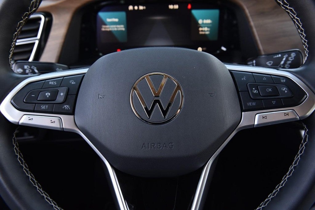 2025 Volkswagen Atlas 2.0T SE w/Technology FWD