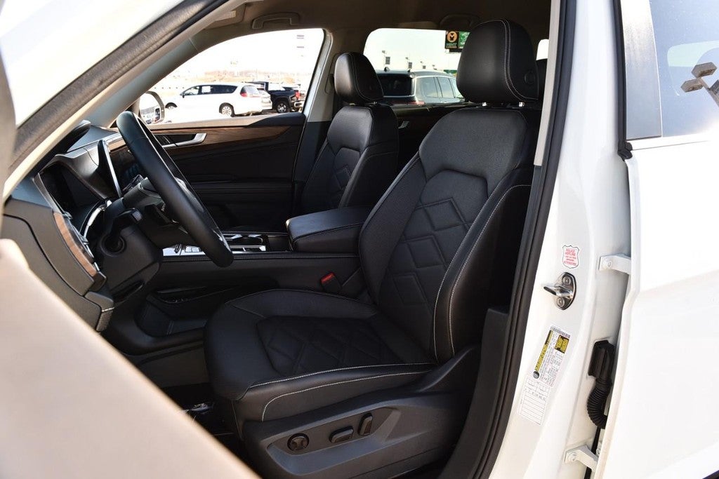 2025 Volkswagen Atlas 2.0T SE w/Technology FWD