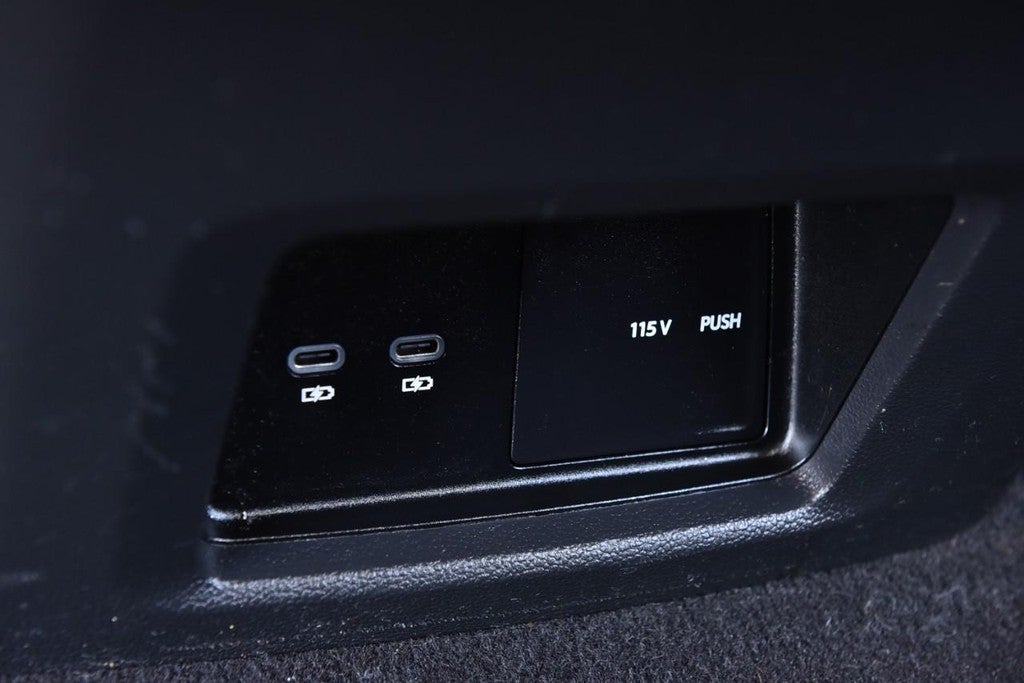 2025 Volkswagen Atlas 2.0T SE w/Technology FWD