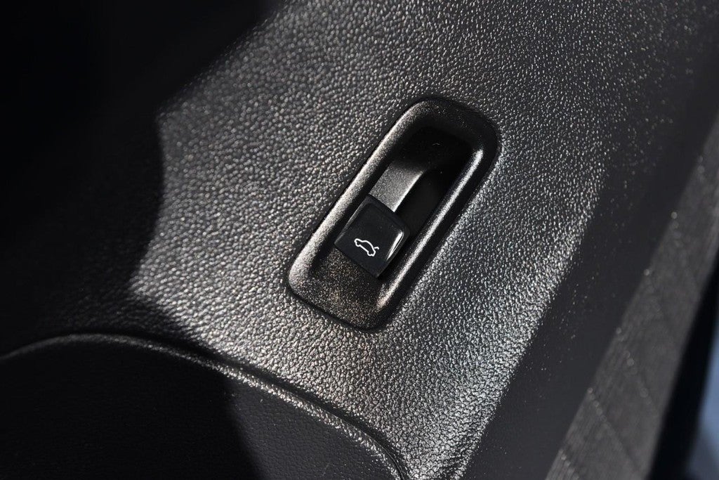 2025 Volkswagen Atlas 2.0T SE w/Technology FWD