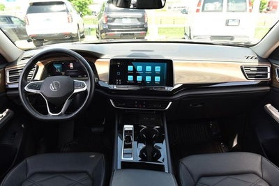 2025 Volkswagen Atlas 2.0T SE w/Technology FWD