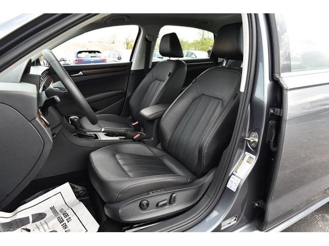 2022 Volkswagen Passat 2.0T Limited Edition