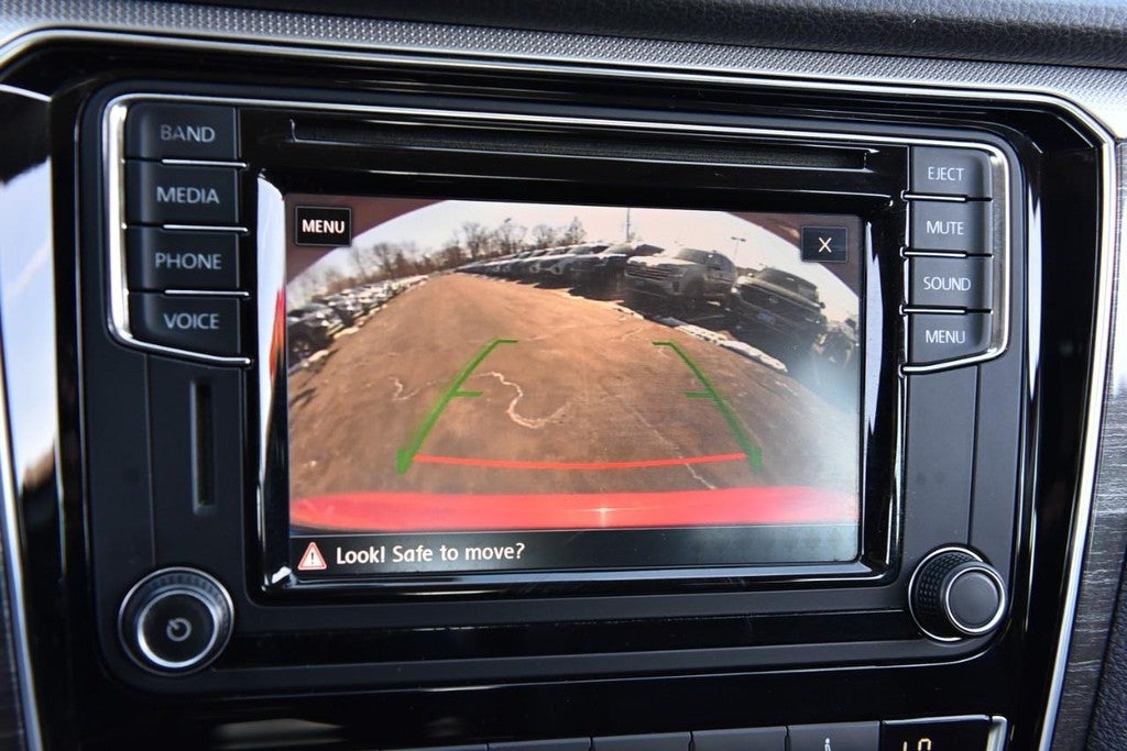 2017 Volkswagen Passat 1.8T SE Auto