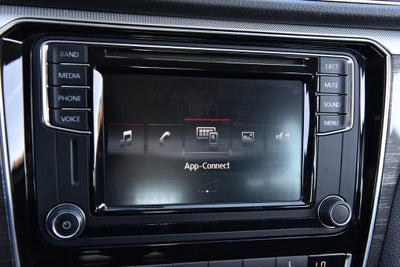 2017 Volkswagen Passat 1.8T SE Auto