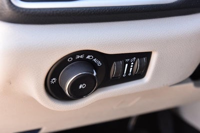 2024 Chrysler Pacifica Hybrid Select FWD