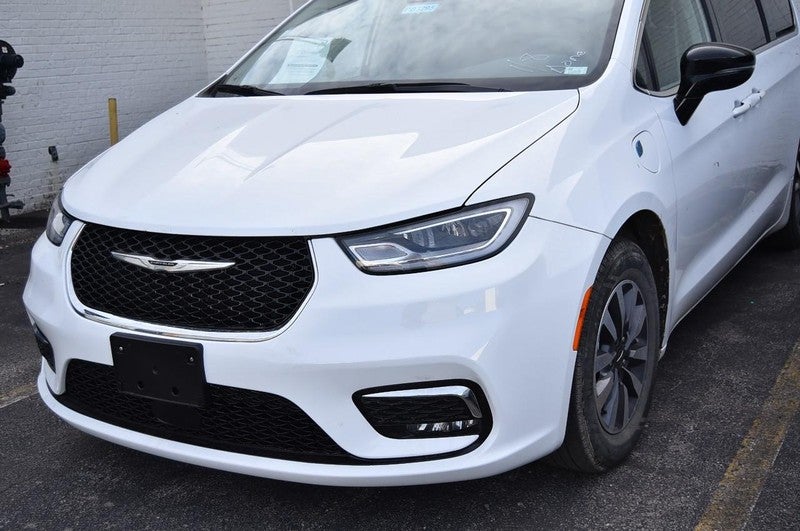 2024 Chrysler Pacifica Select