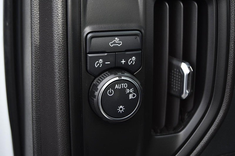 2024 Chevrolet Silverado 1500 2WD Reg Cab 140" Work Truck