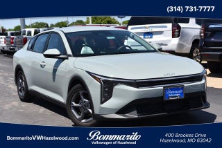 2025 Kia K4 LXS FWD
