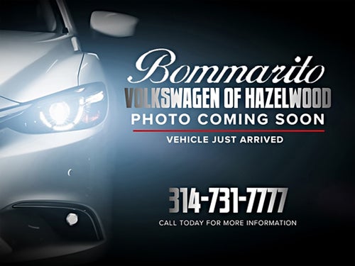 2025 Volkswagen Taos SE Black 4MOTION