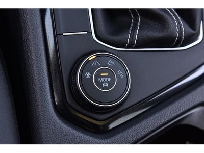2025 Volkswagen Taos 1.5T SE Black