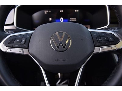 2025 Volkswagen Taos 1.5T SE Black