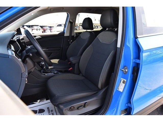 2025 Volkswagen Taos 1.5T SE Black