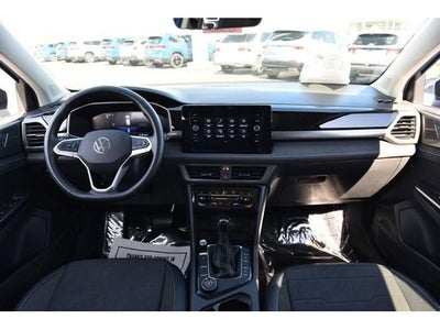 2025 Volkswagen Taos 1.5T SE Black