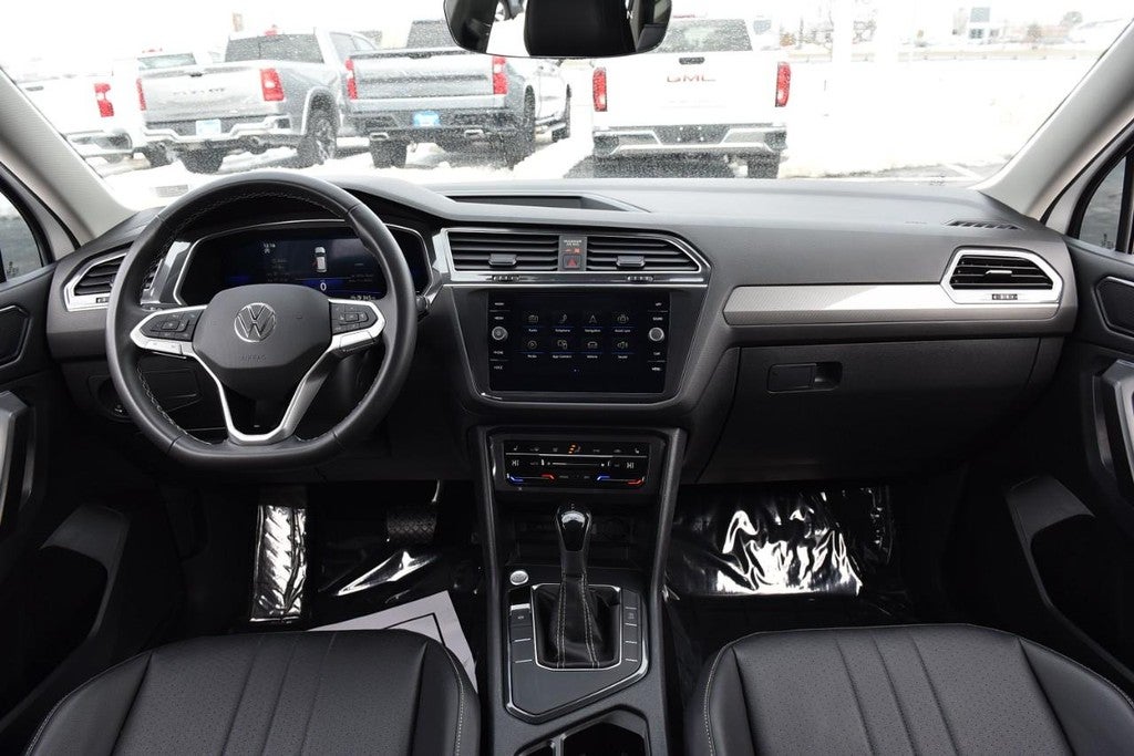 2022 Volkswagen Tiguan 2.0T SE FWD