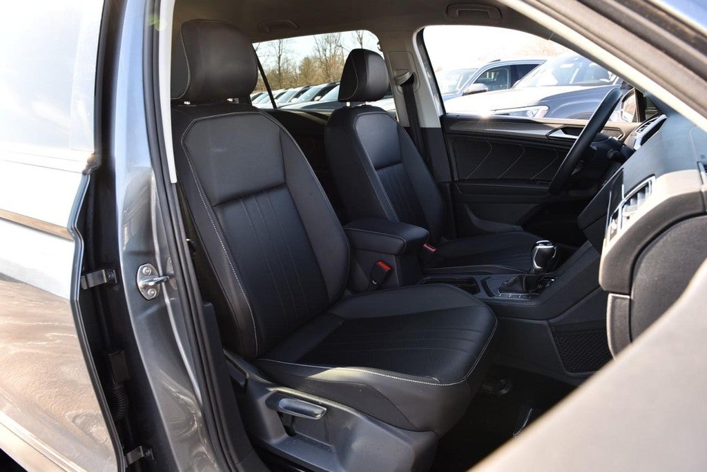 2023 Volkswagen Tiguan 2.0T SE FWD