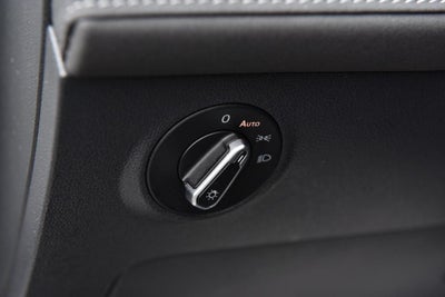 2025 Volkswagen Taos SE Black FWD