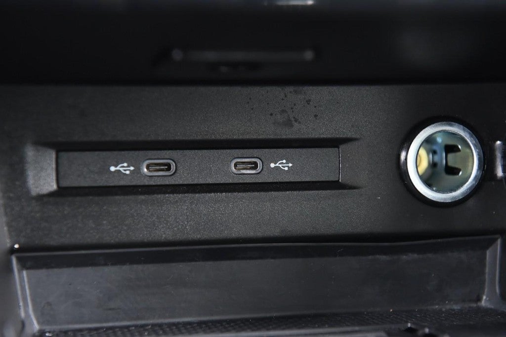 2025 Volkswagen Taos SE Black FWD