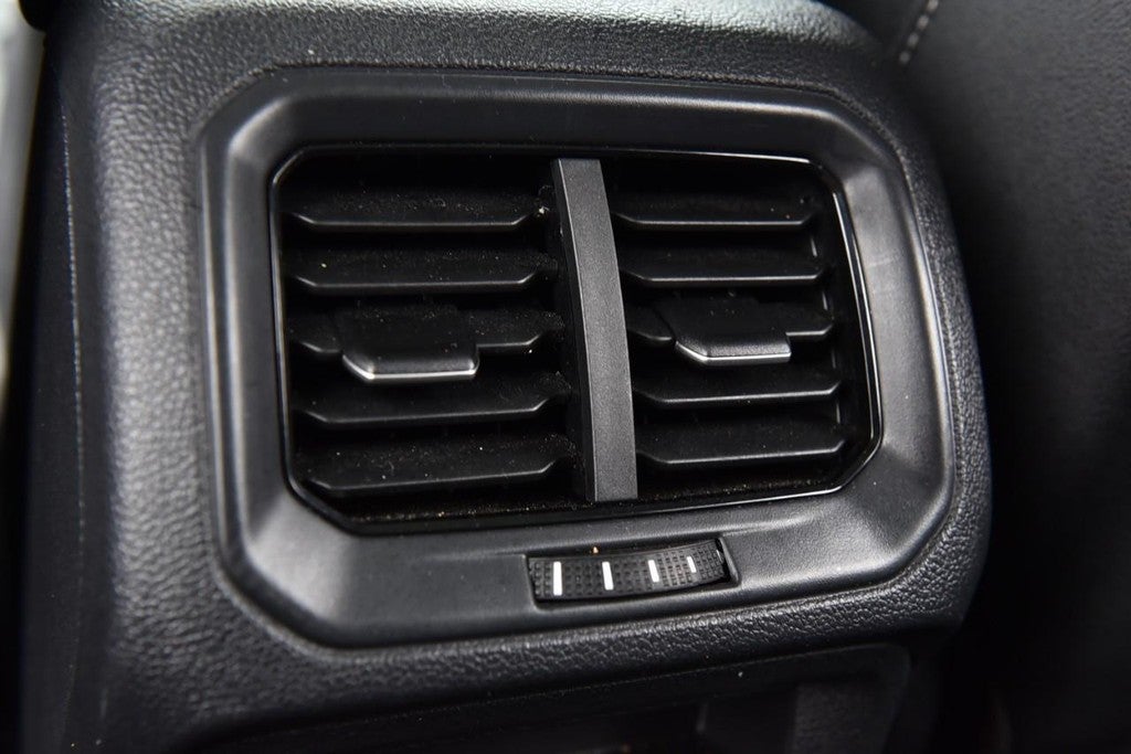 2025 Volkswagen Taos SE Black FWD