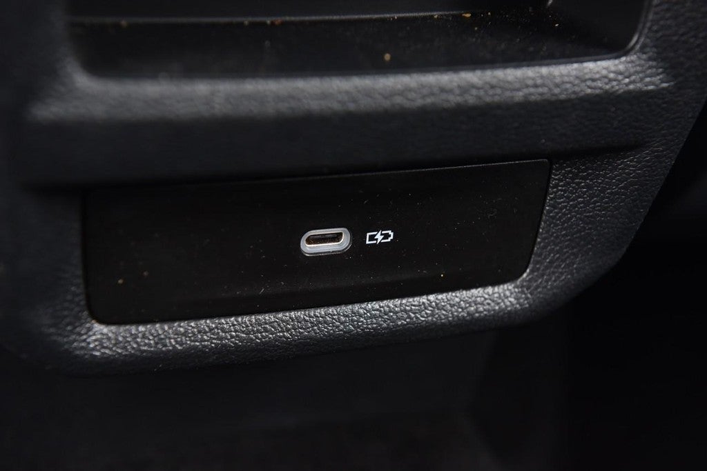 2025 Volkswagen Taos SE Black FWD