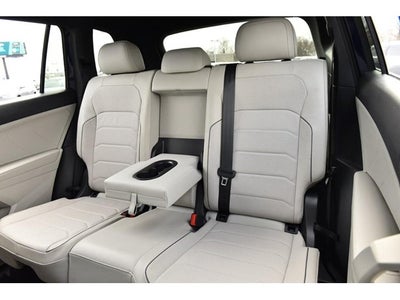 2023 Volkswagen Tiguan SEL R-Line