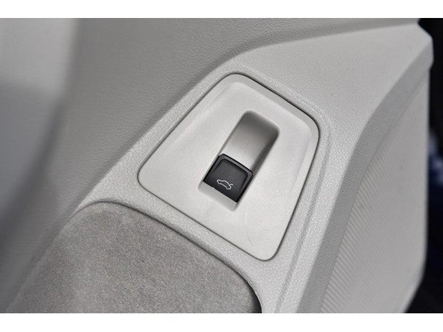 2023 Volkswagen Tiguan SEL R-Line