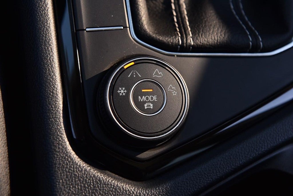 2024 Volkswagen Taos SEL 4MOTION