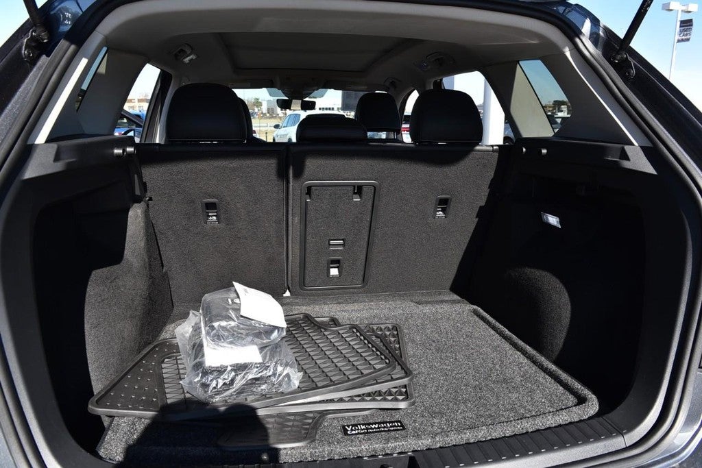 2024 Volkswagen Taos SEL 4MOTION