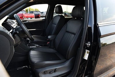 2024 Volkswagen Tiguan 2.0T SE R-Line Black