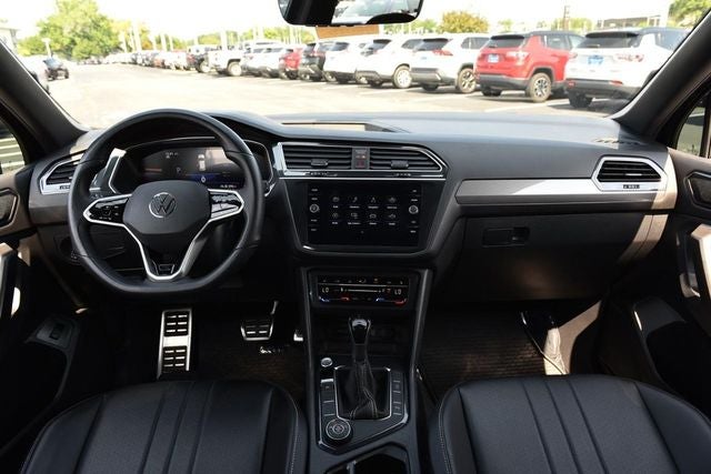 2024 Volkswagen Tiguan 2.0T SE R-Line Black