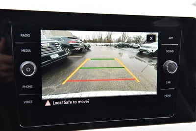 2025 Volkswagen Taos SE FWD