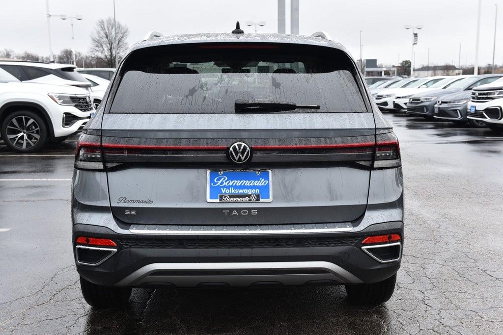2025 Volkswagen Taos SE FWD