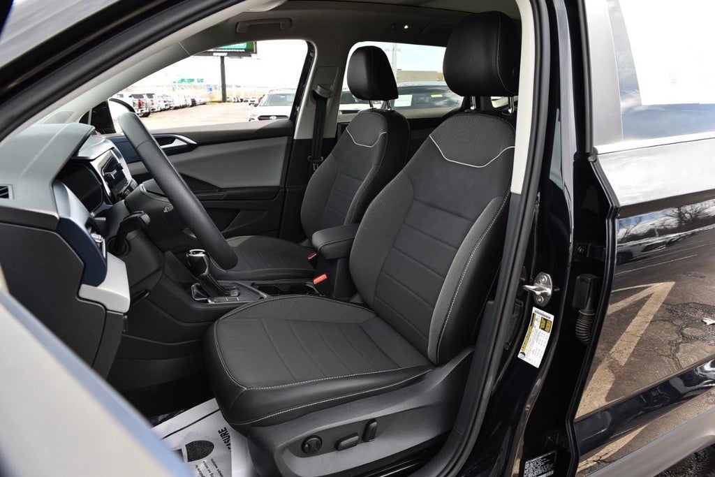 2023 Volkswagen Taos SE FWD