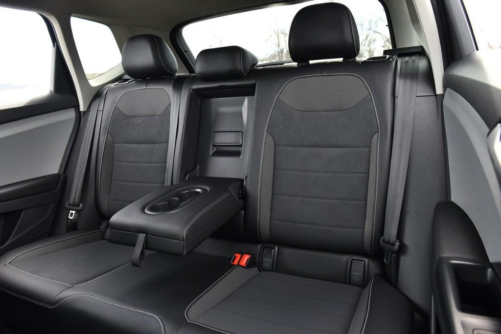 2023 Volkswagen Taos SE FWD