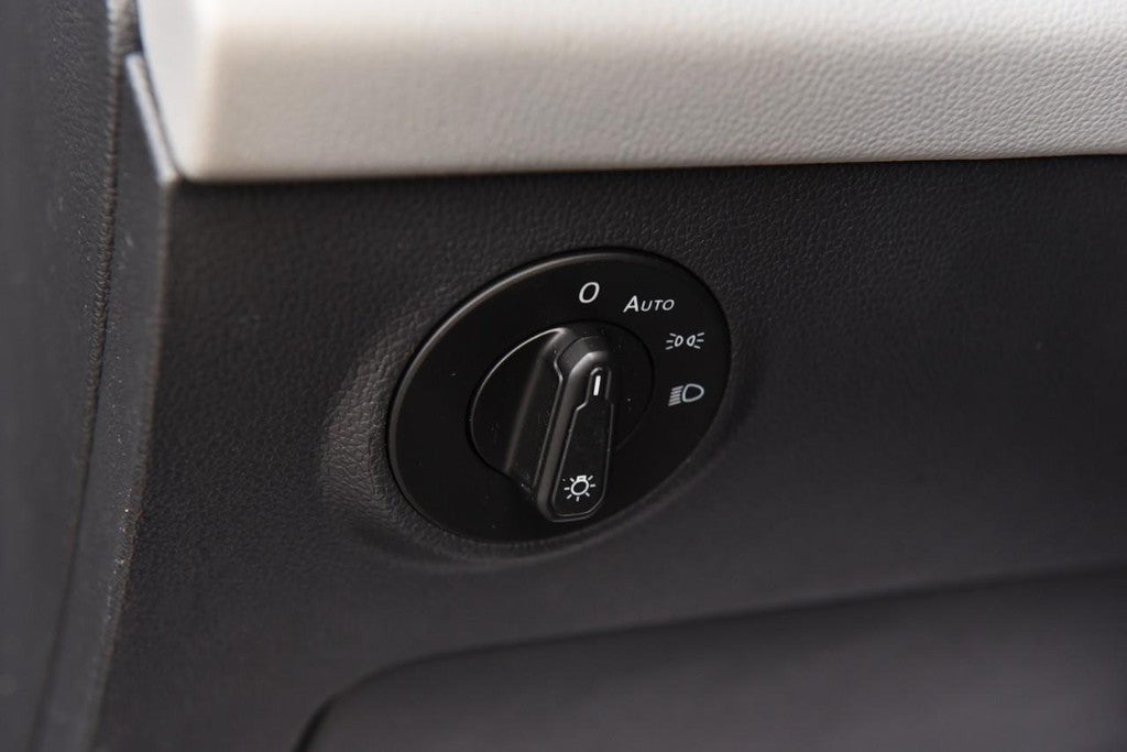 2023 Volkswagen Taos SE FWD