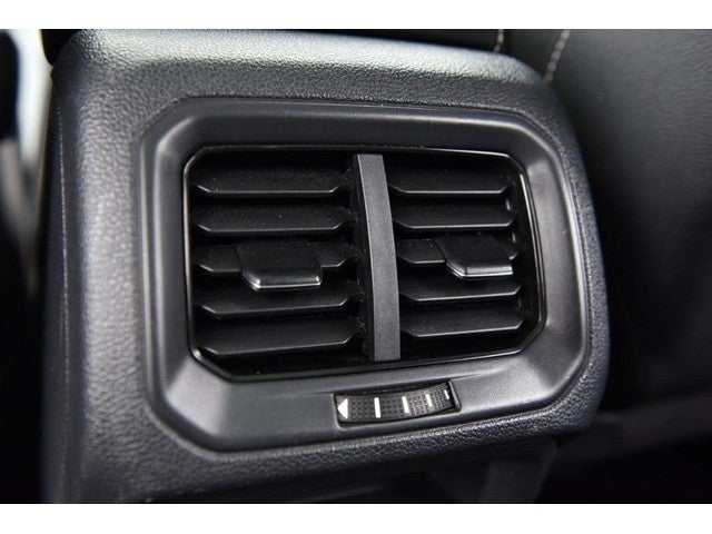 2023 Volkswagen Taos SE FWD