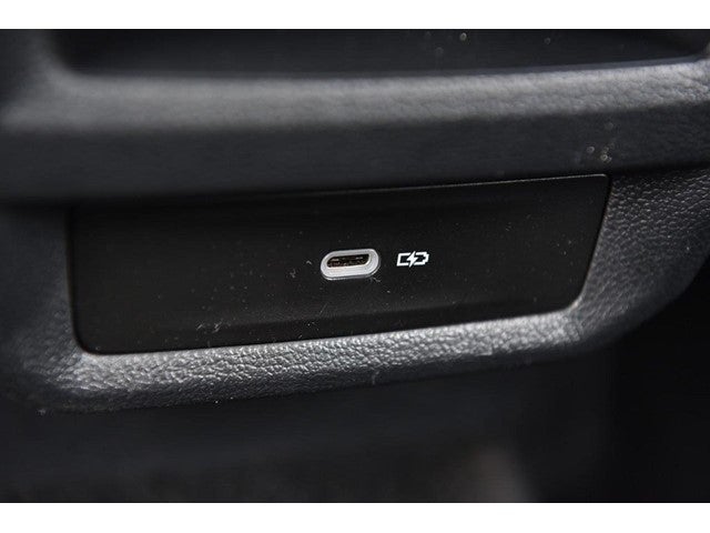 2023 Volkswagen Taos SE FWD